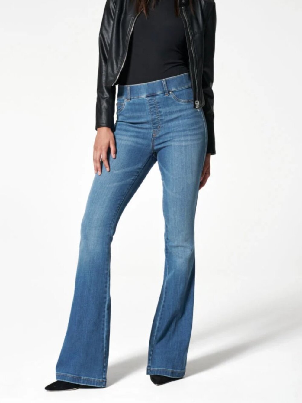 Spanx SpanxShape EveryWear Flare Jeans Size M Vintage Indigo